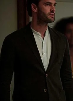 Behind Her Eyes 2021 (Tom Bateman) David Black Blazer