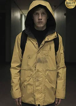 Louis Hofmann Dark Season 3 Yellow Raincoat