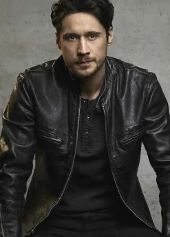 QUEEN OF THE SOUTH (JAMES) PETER GADIOT BLACK LEATHER JACKET