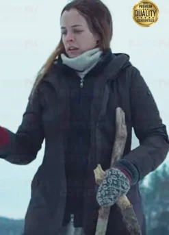 The Lodge Alicia Silverstone  ( Laura ) Coat